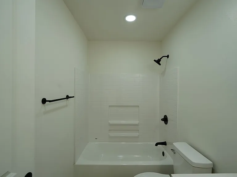 4805 Charlotte Way — Photo 15