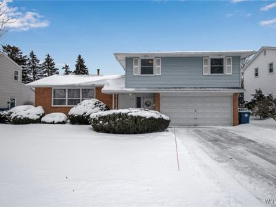 151 Robin Hill Dr, Williamsville, NY, 14221