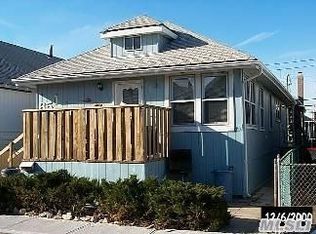 65 Oregon St, Long Beach, NY 11561