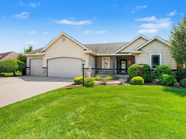30056 Quail Pointe Dr, Granger, IN 46530