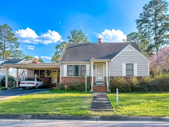 703 W 27th Street, Lumberton, NC 28358