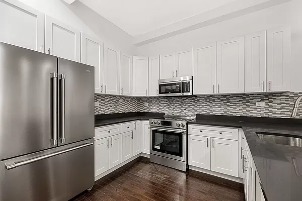 Rented by Compass | media 2