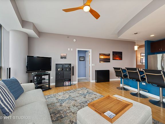 4th image of 303 W Ohio St #3207