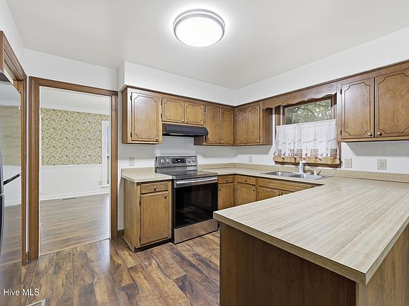 4th image of 602 Laura Lee Street