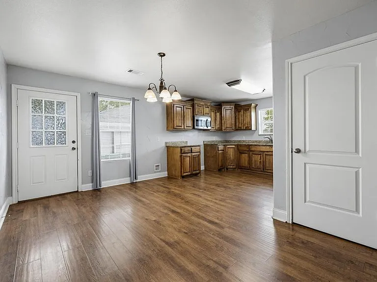 119 N Andrews Ave — Photo 5