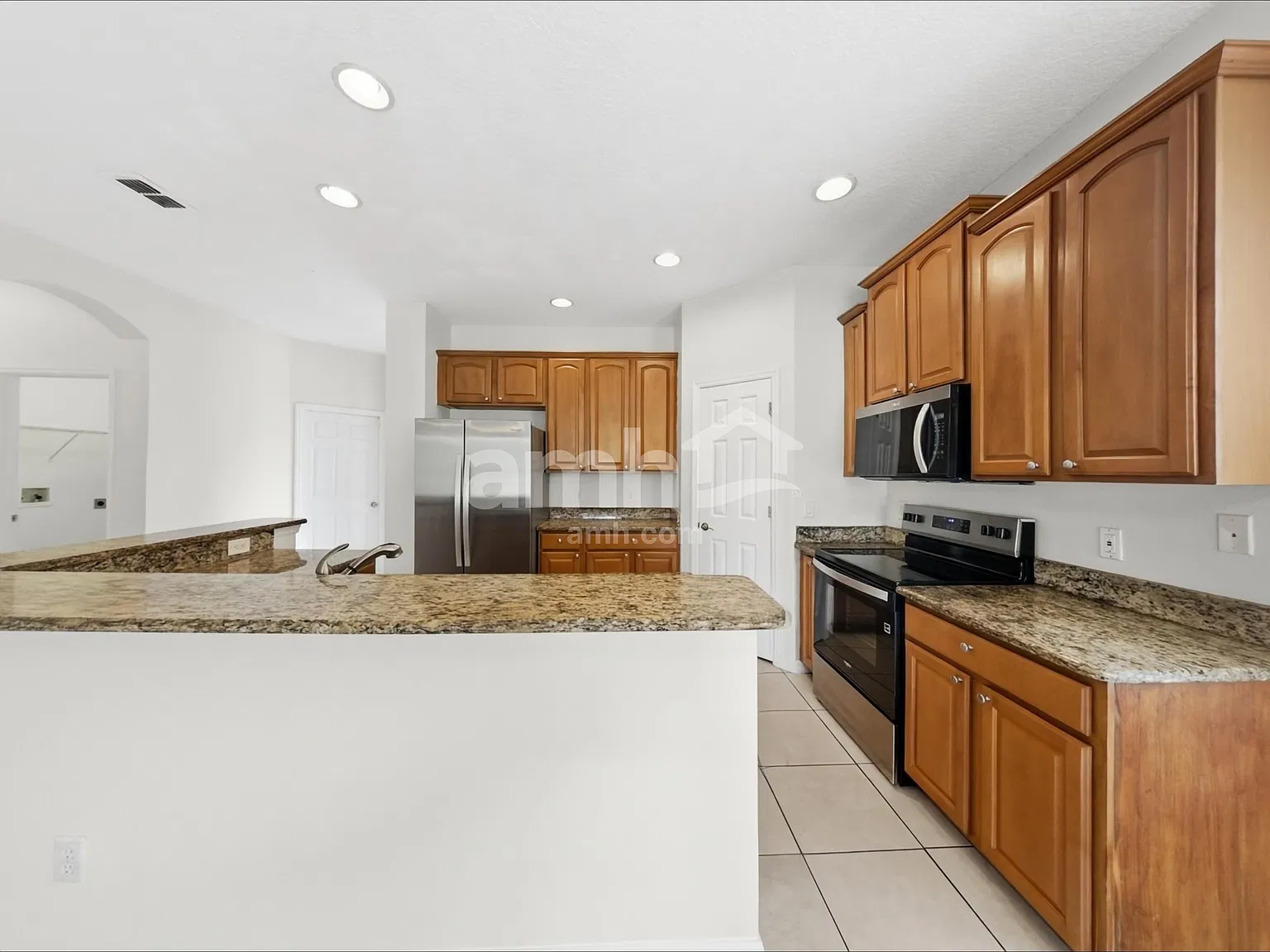 4 bed, 3.0 bath, 2123 sqft, $2,605 — Photo 3