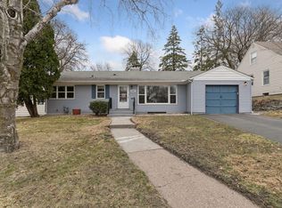 1947 Yorkshire Ct, Saint Paul, MN 55116