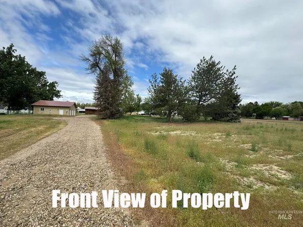 2500 W Floating Feather Rd, Eagle, ID 83616