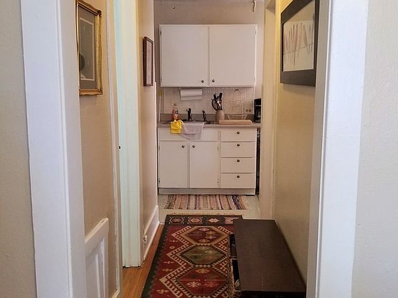 3rd image of 1212 N Corona St APT 8