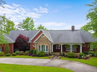 135 Lake Ridge Dr, Macon, GA 31220