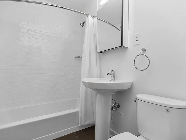 786 Geary — Photo 12