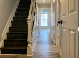 1527 Green St #4, Philadelphia, PA 19130