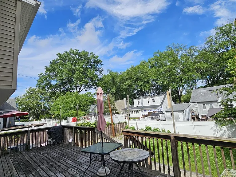 895 Madison Ave — Photo 24