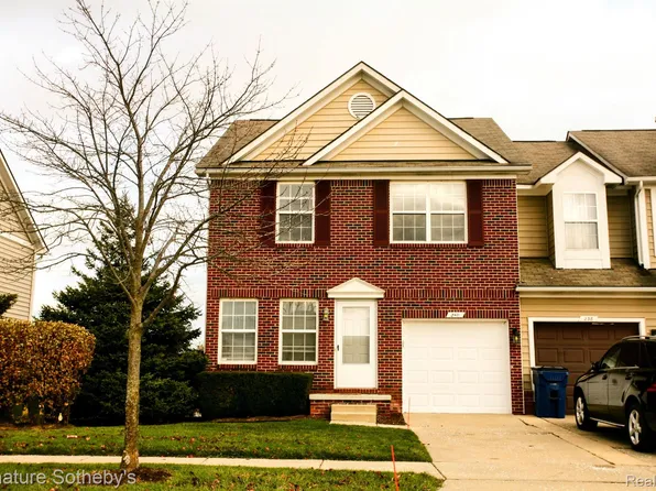 240 Lasseigne St, Pontiac, MI 48341