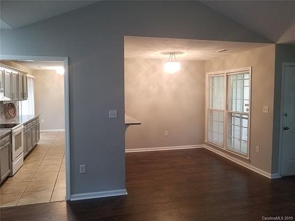5th image of 8221 Meadowdale Ln