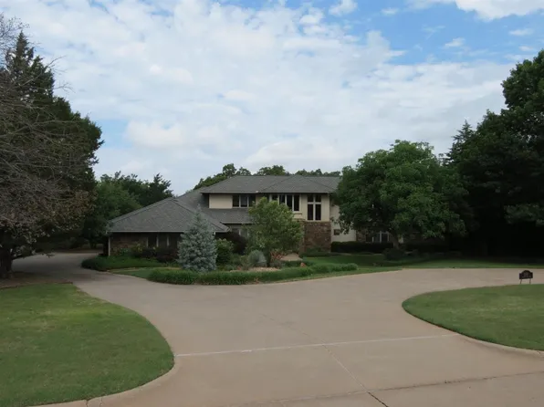 2010 S Walking Trail Dr, Stillwater, OK 74074