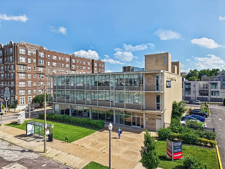 4100 Lindell Blvd #302 — Photo 18