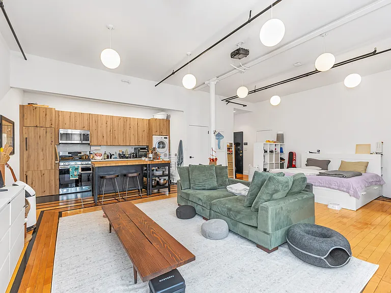 308 Graham Ave #2 — Photo 2