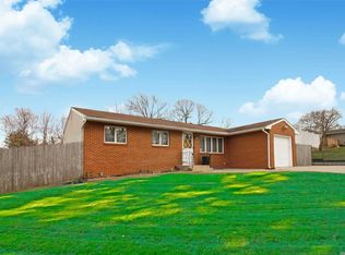 41 Blue Point Rd, Selden, NY 11784