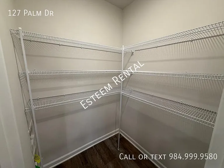 127 Palm Dr — Photo 15