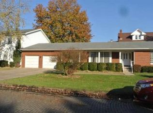 820 3rd St, Huntington, WV 25701