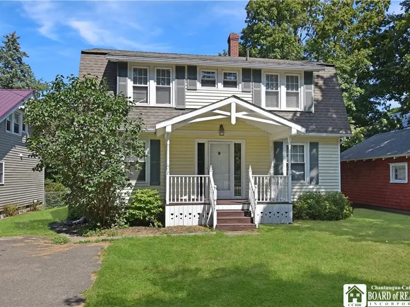 7 Bliss St, Westfield, NY 14787