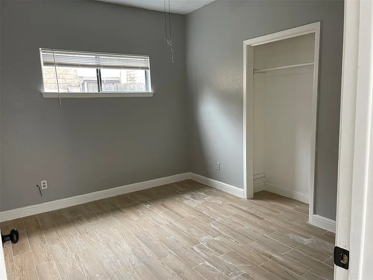 526 Meadow Knoll Dr — Photo 12