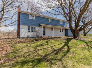 915 Sunset Dr, Princeton, IL 61356