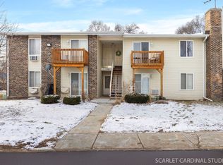 1900 Light Rd APT 208, Oswego, IL 60543