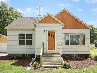 307 Lyndale Ave N, New Prague, MN, 56071