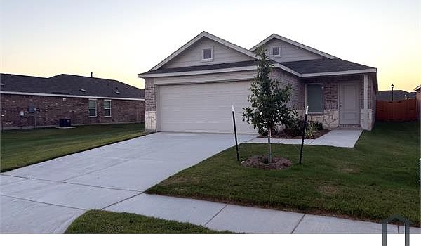 1st image of 1413 Merlin Bluff St