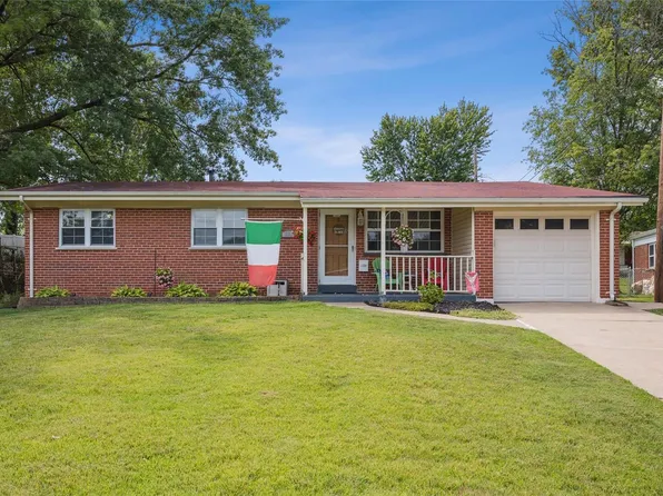 636 Clager Dr, Saint Louis, MO 63125