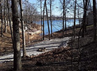 7001 Lake Point Dr, Perryville, MO 63775