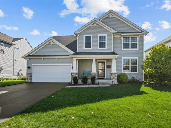 751 Heartland Ln, South Elgin, IL 60177