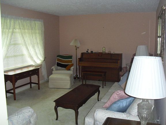 2nd image of 609 Ashley Cir