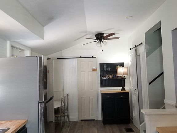 4th image of 135 COTTAGE Lane