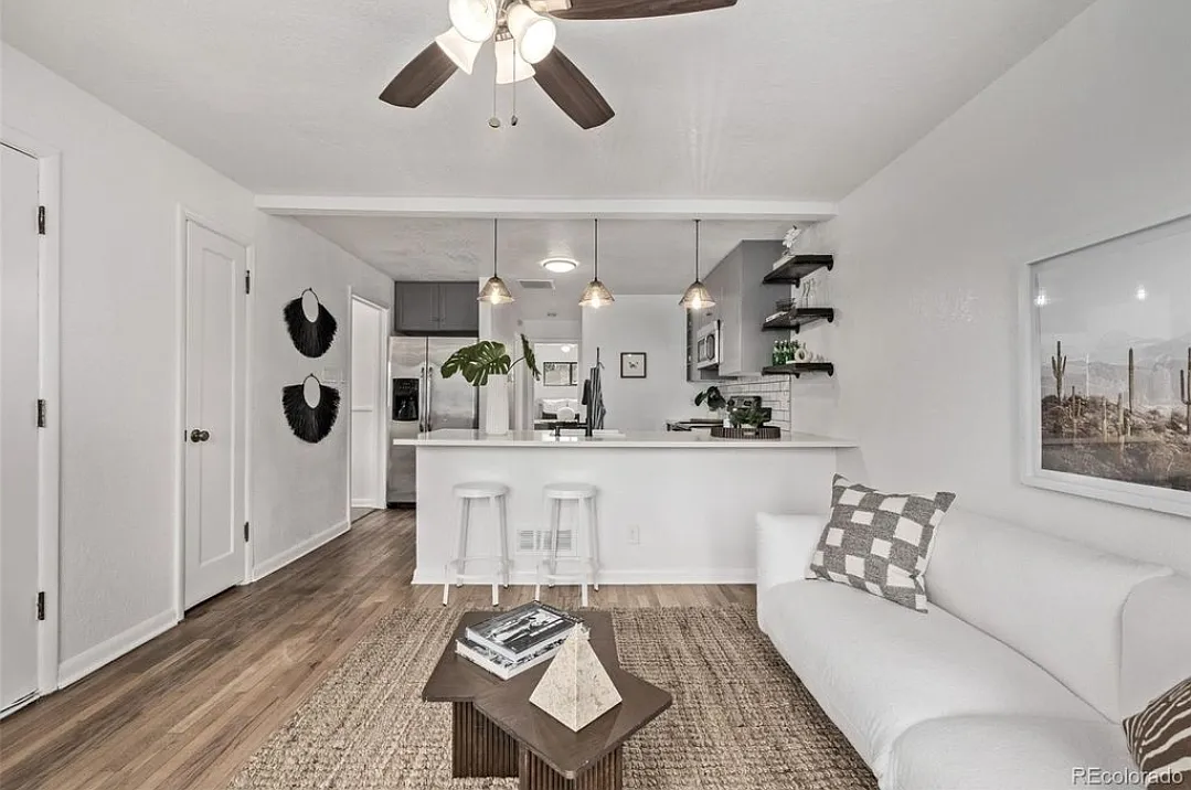 2 bed, 670 sqft, $2,000 — Photo 3