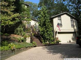 640 Valley Rd, Brielle, NJ 08730