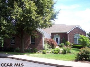 140 Colonial Ct, State College, PA 16801