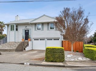 2 Regent Ct, Novato, CA 94947