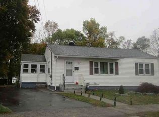 31 Twin Brook Rd, Hamden, CT 06514