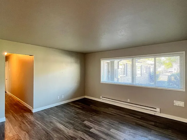 The Rivercrest Apartments by Star Metro — Photo 12