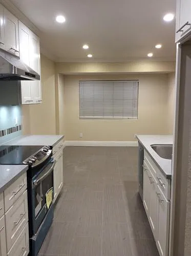 4343 Delaware Dr — Photo 3