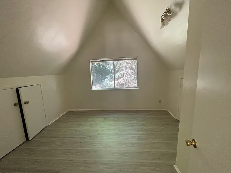 1645 River St — Photo 18