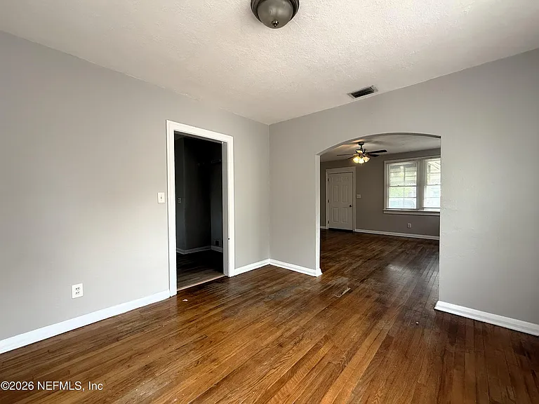 843 Mackinaw St — Photo 10