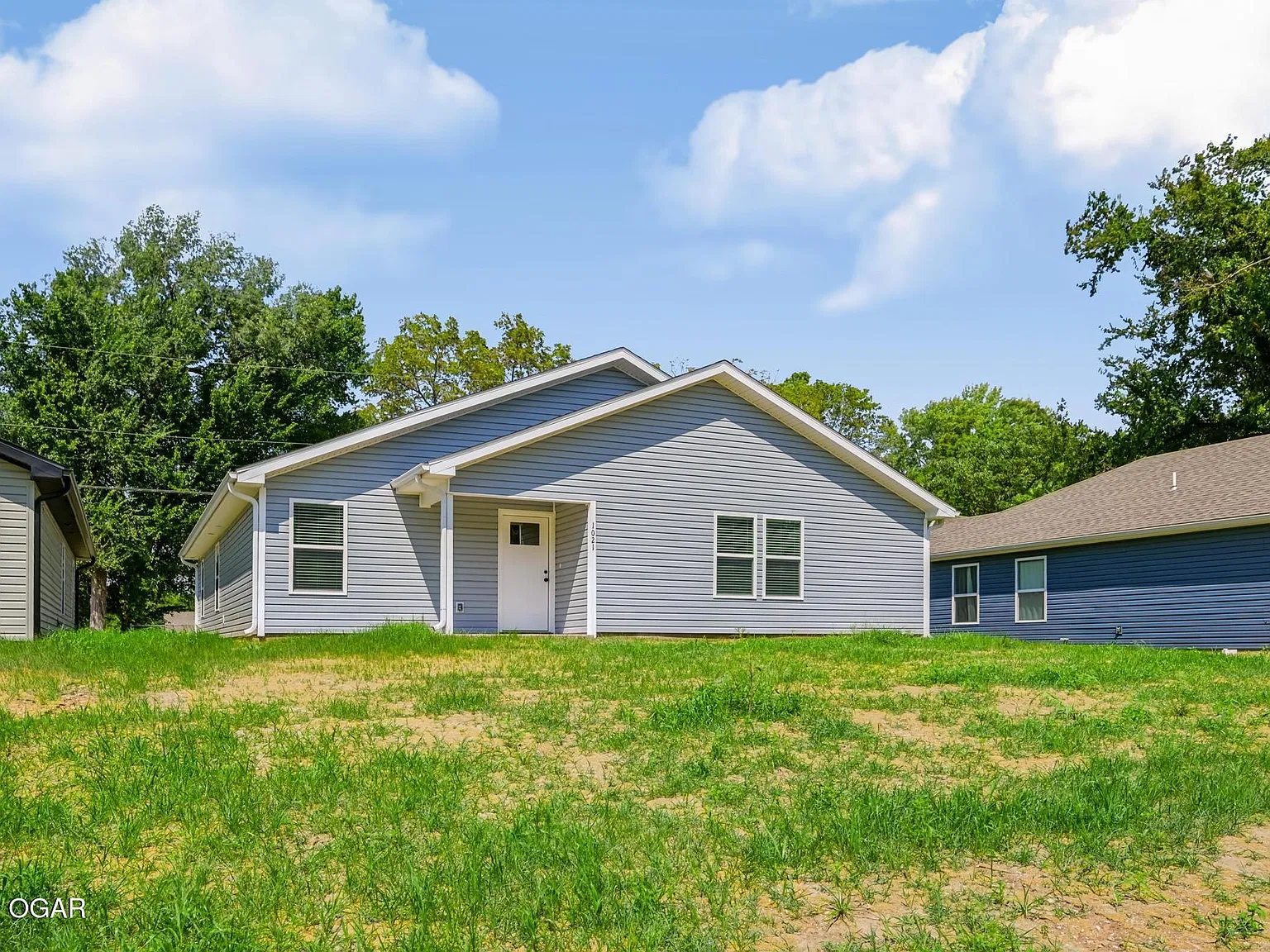 3 bed, 2.0 bath, 1287 sqft, $1,700 — Photo 3