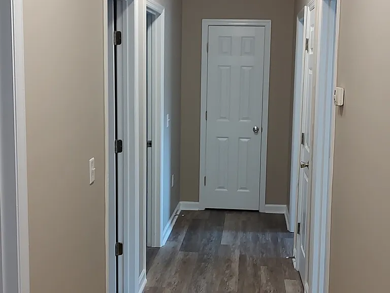 324 Deal St — Photo 5