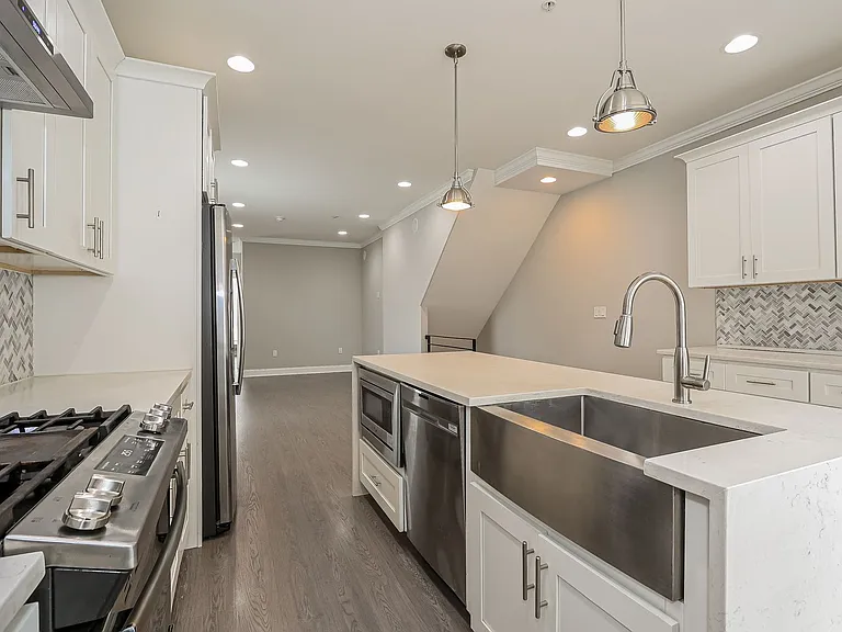 1400 S 24th Street LLC — Photo 9