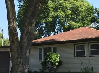 946 Chippewa Cir, Carpentersville, IL 60110