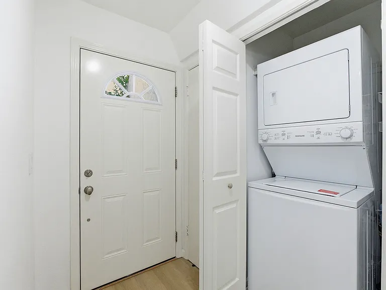 10439 Mary Ave #1 — Photo 19